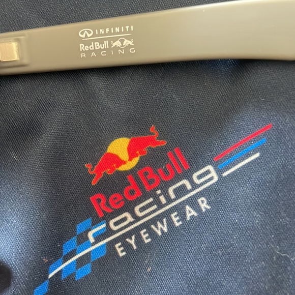 Red Bull Racing Mirrored Sunglasses - Picture 3 of 3
